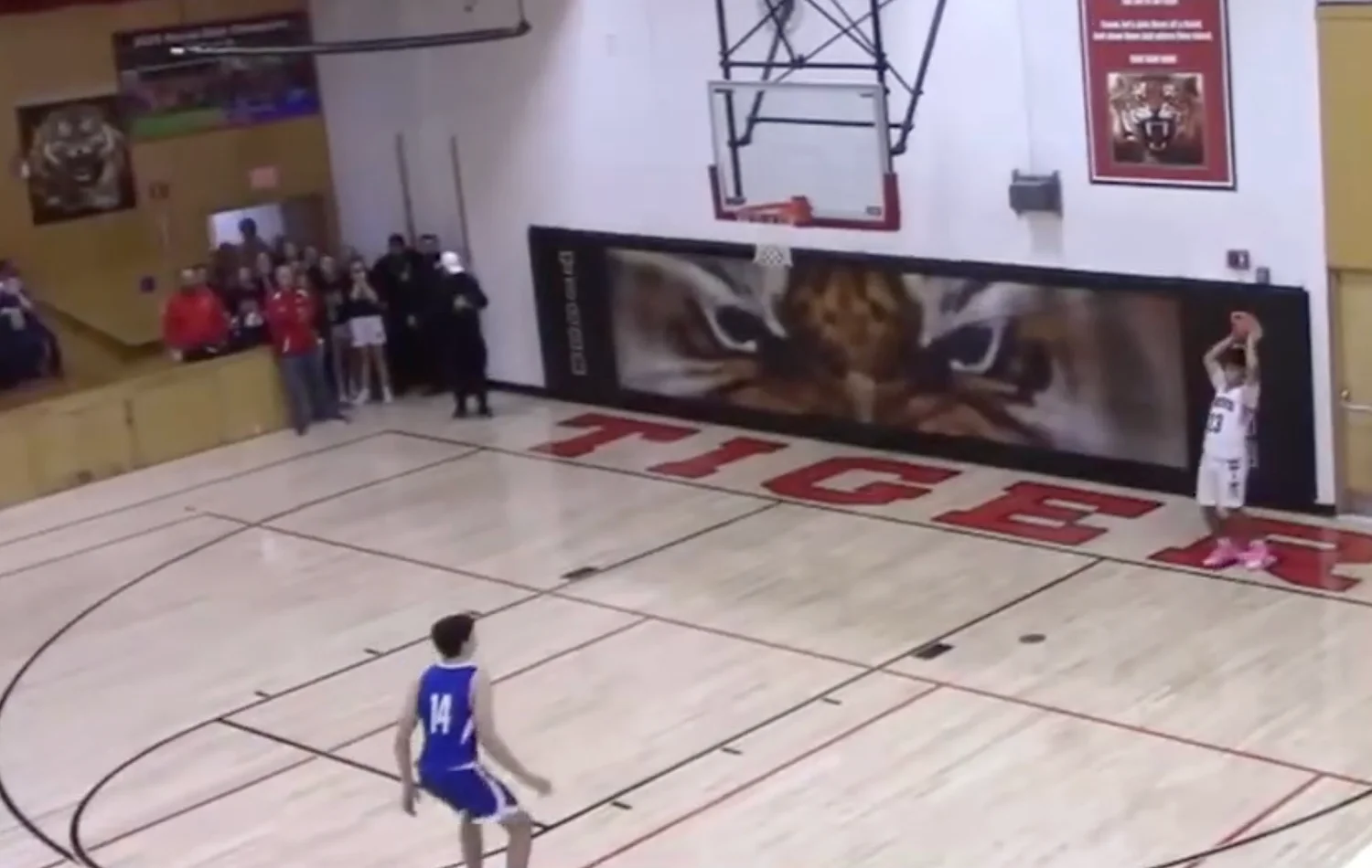 Miraculous buzzer-beater completes wild comeback in Maine high school basketball game