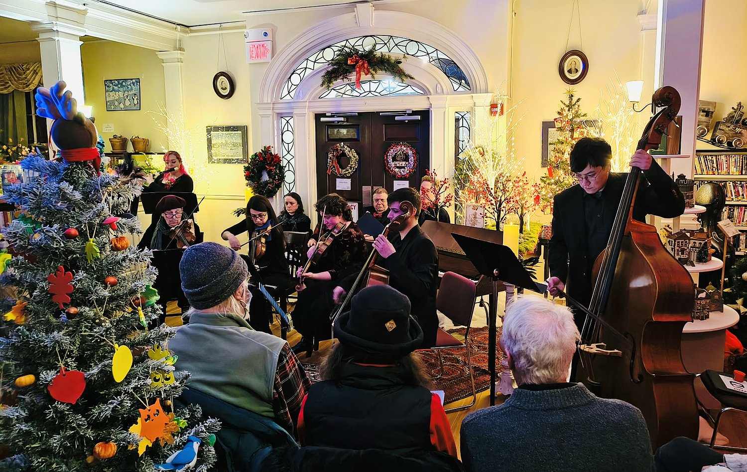 Silentwoods Collective brings New England Christmas to Antrim