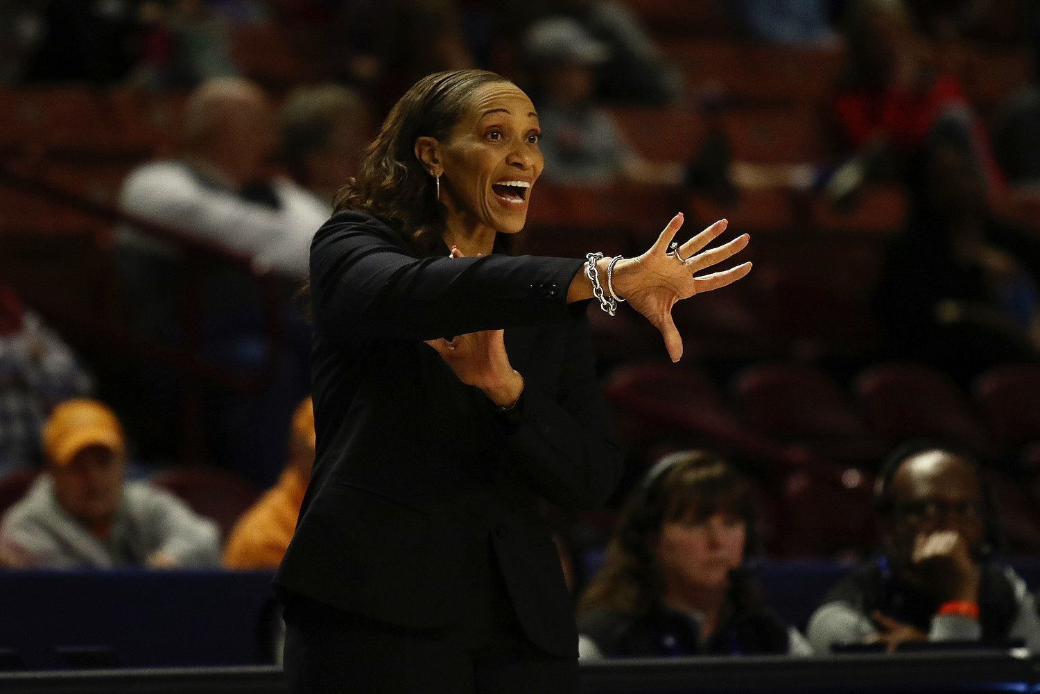 Gardner-Webb hires veteran coach to lead its women's basketball team