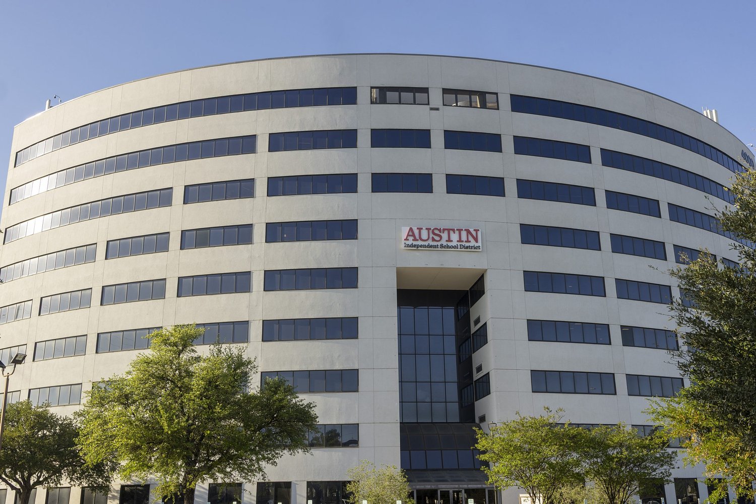 Austin ISD proposes larger class sizes, cuts to teacher planning time