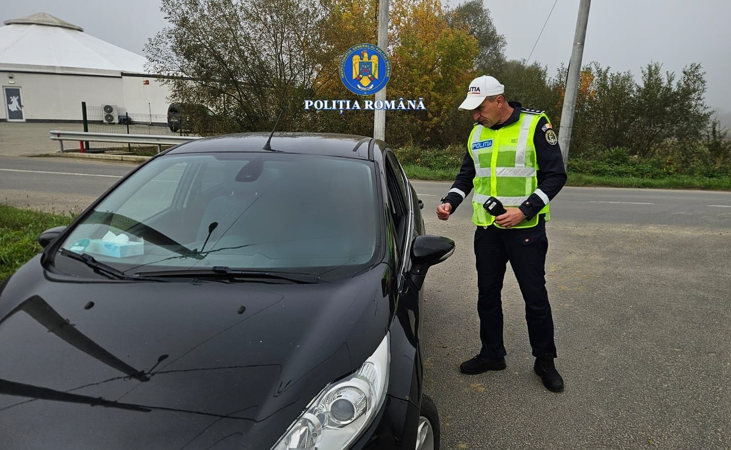 Nu aveau ce căuta la volan. Doi șoferi opriți la timp de polițiști în Avrig și Săliște