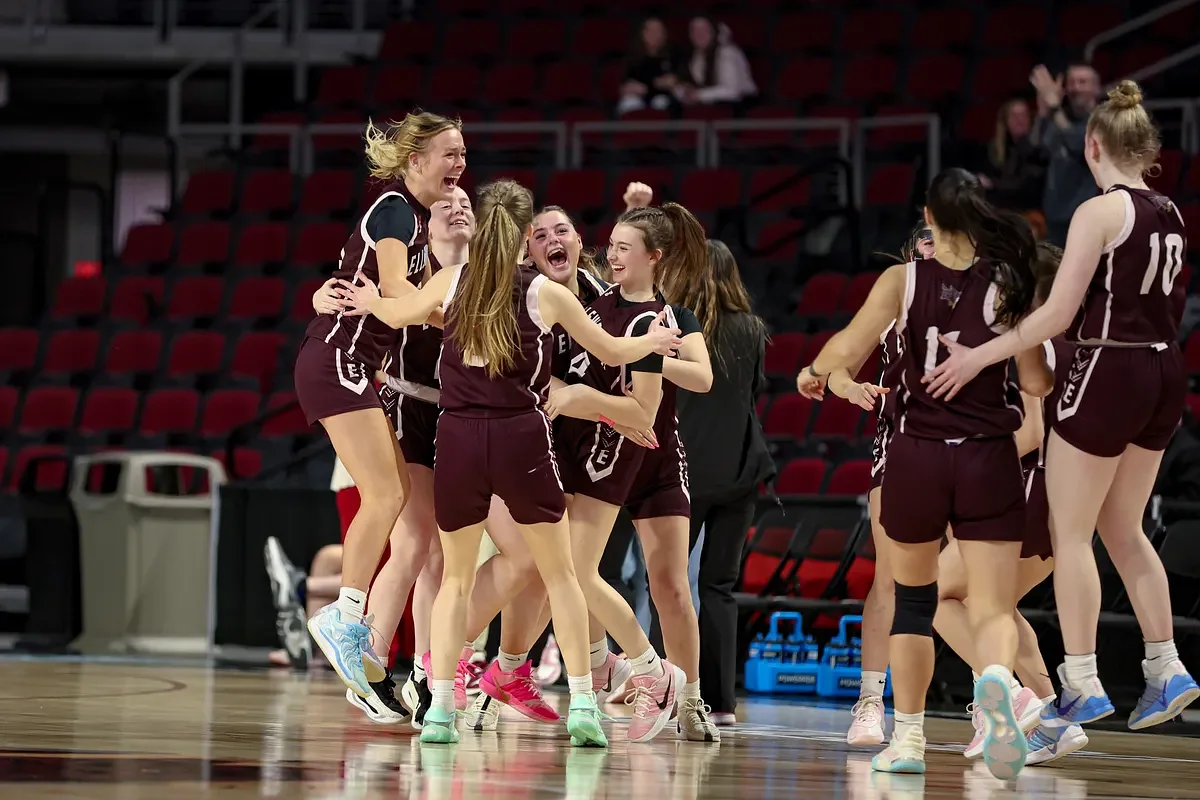 Ellsworth girls deliver 1st big upset of the tournament with epic comeback late