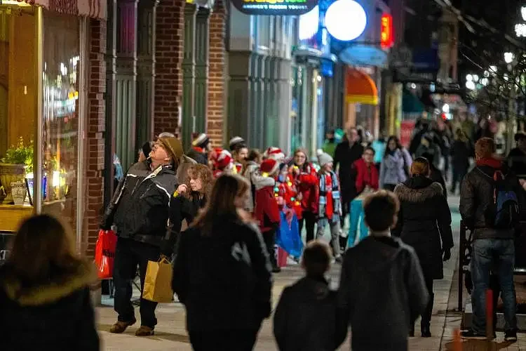 Arts Ahead: Midnight Merriment, Starry Starry Weekend and more