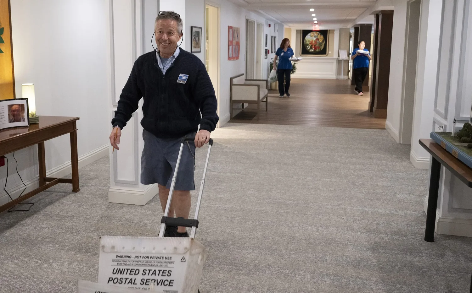 A first-class farewell: South Hadley’s ‘Bob the Mailman’ to retire on Jan. 1