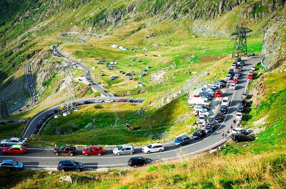 Cinci euro ca în Italia? Taxă de acces pe Transfăgărășan pentru fluidizarea traficului