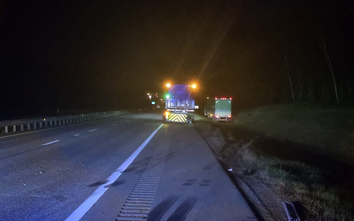 Maine Turnpike Authority worker injured after tractor-trailer crashes into truck