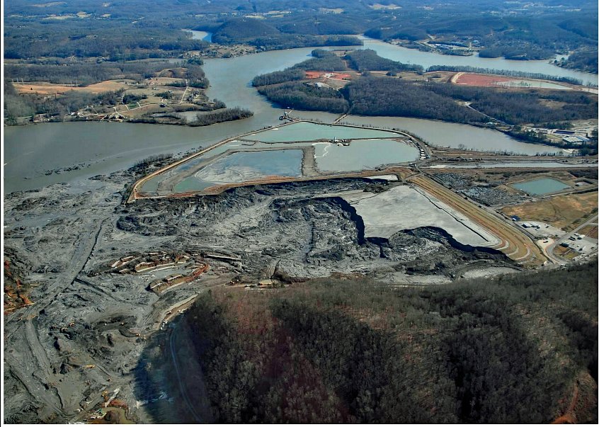 TVA produced a booklet downplaying coal ash risks. Top researchers call it ‘dishonest.’