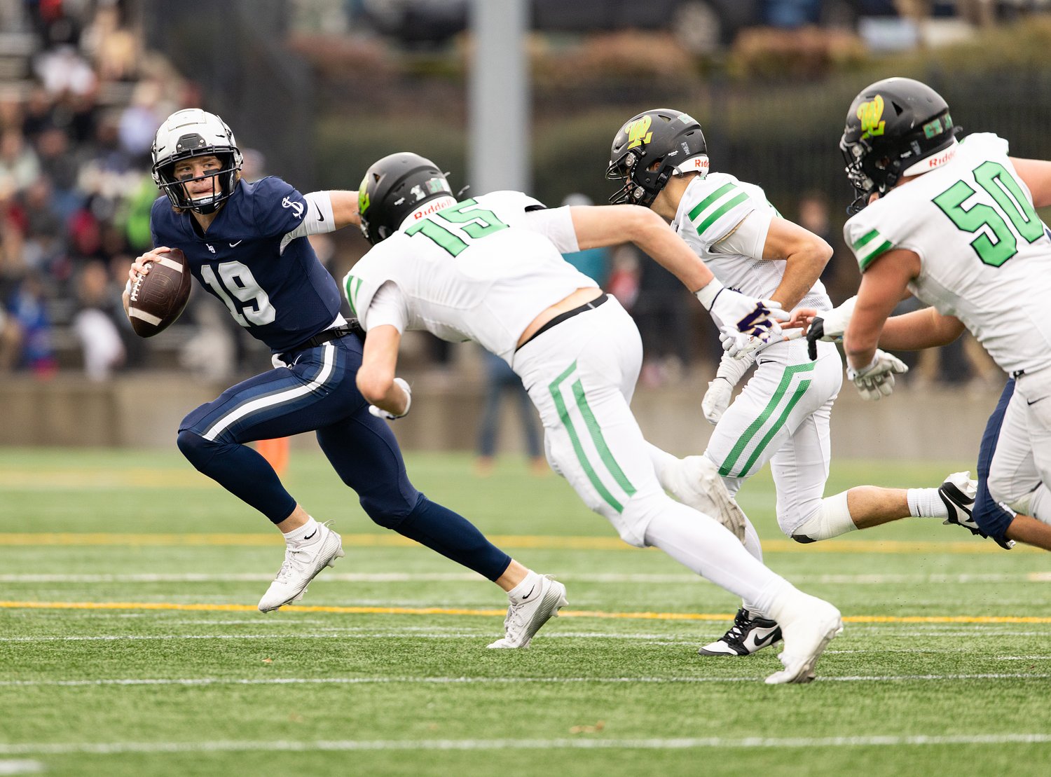 25 Oregon high school football teams with big shoes to fill at quarterback in 2026