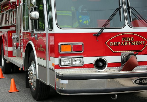 Geneva resident sustains heat-related injury after fire engulfs three-car garage
