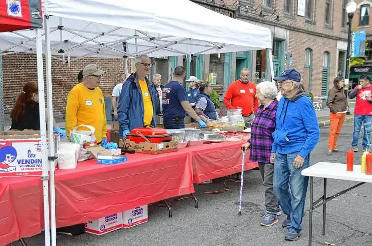 Vintage Fall Stroll a chance to explore Greenfield business offerings