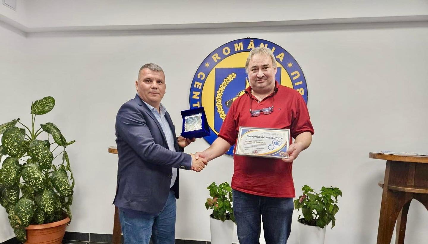 Se retrage după 25 de ani la Centrul Chinologic Sibiu: povestea impresionantă a expertului care a format generații de câini polițiști / foto