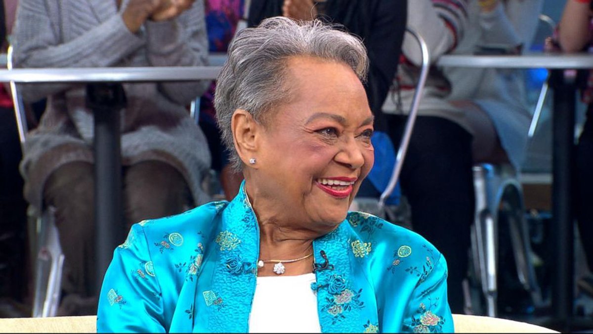 2017: 'Hidden Figures' actresses honor Raye Montague