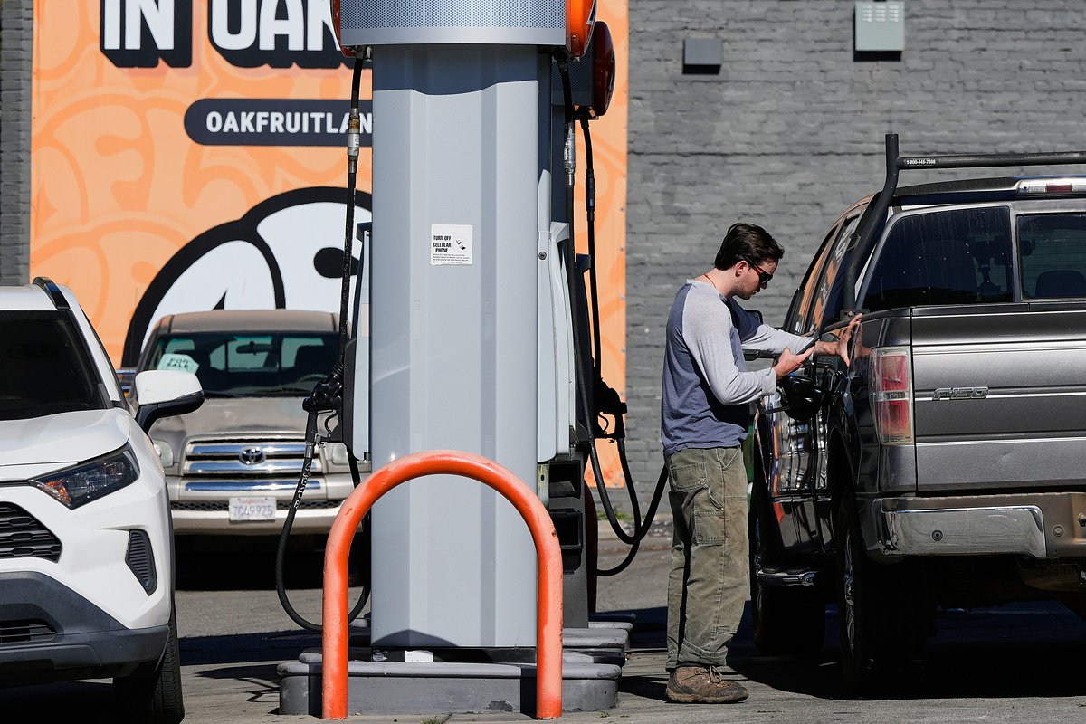 EPA approves sale of a higher-ethanol fuel to try to lower gas prices