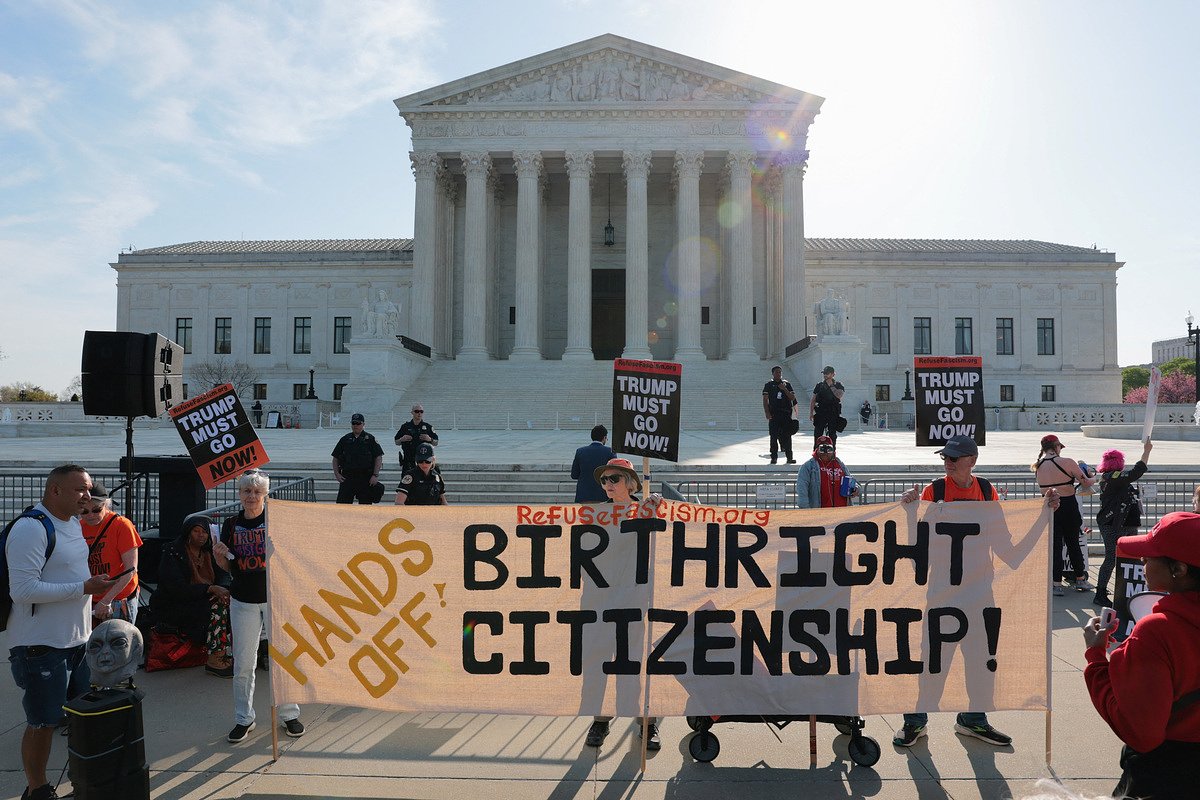 With Trump present, Supreme Court hears birthright citizenship arguments