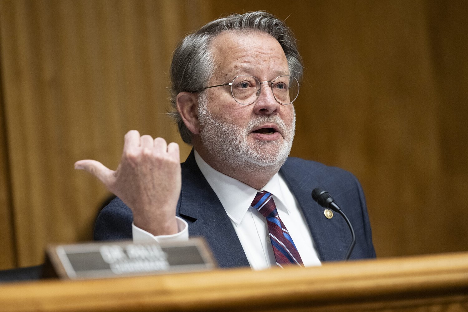 Gary Peters ‘really disappointed’ by heckling of pro-Israel voices at Michigan Dem convention