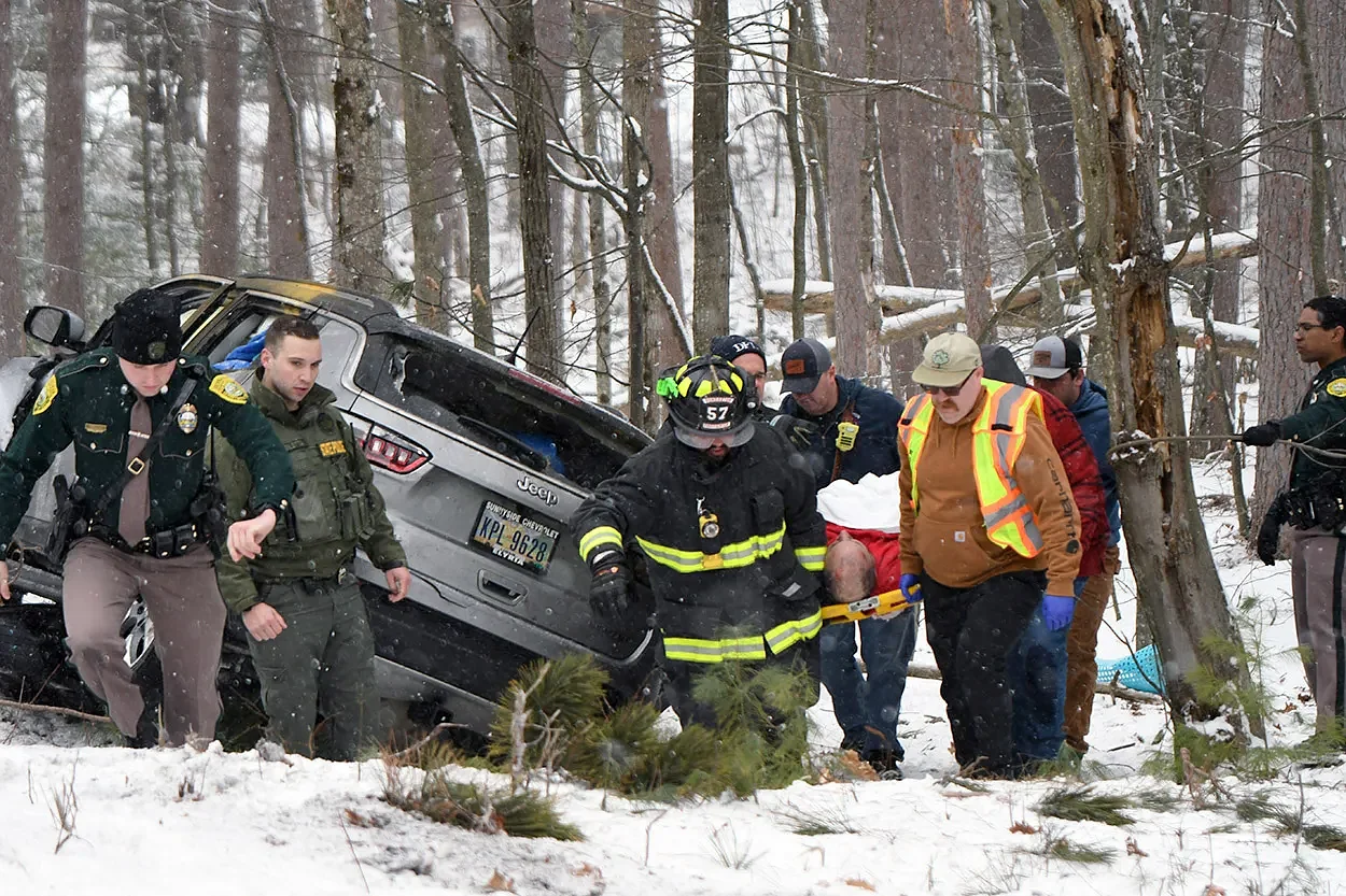 Maine man accused of killing girlfriend arrested in Dunbarton after car chase
