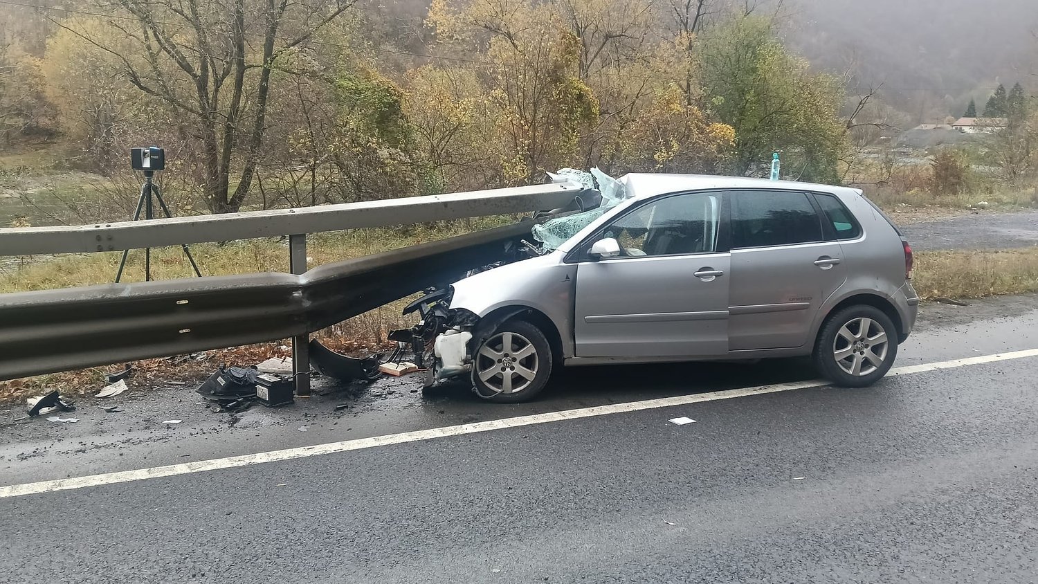 Accident pe Valea Oltului, lângă Lazaret: 3 persoane rănite, dintre care una grav /foto