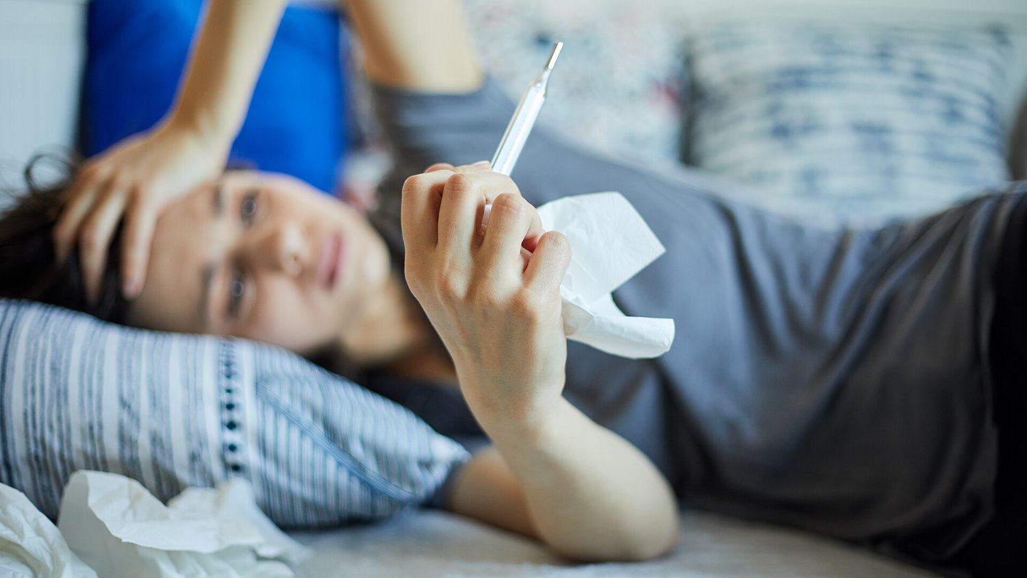 Sibiu, sub valul virozelor: peste 1.600 de infecții respiratorii și primele cazuri de gripă