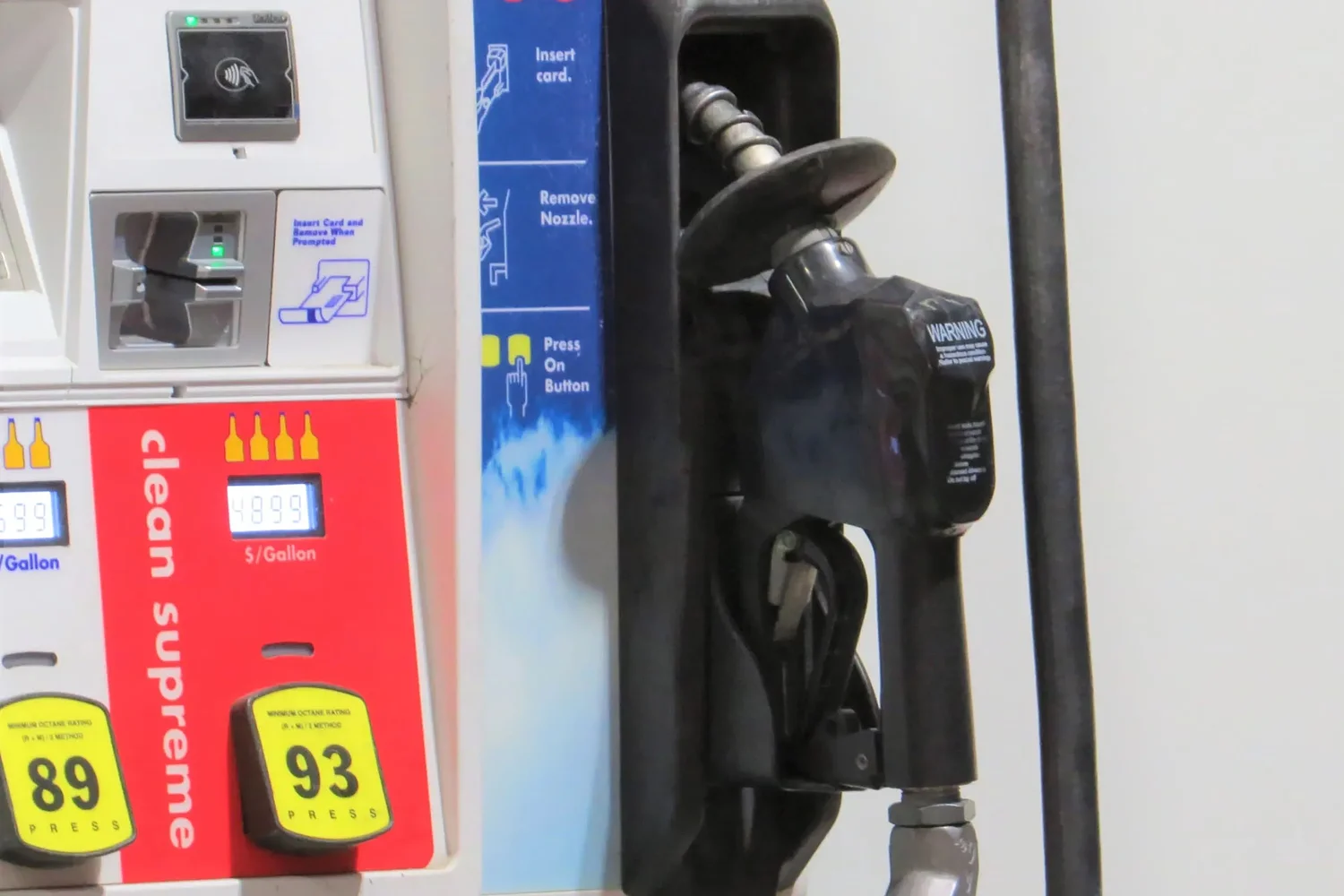 High gas prices are leading to slump in consumer confidence for Granite Staters