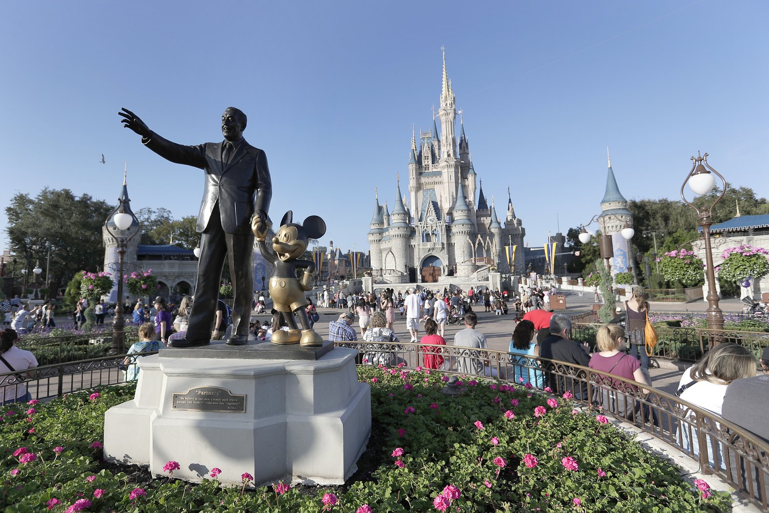 Rare earthquake near Disney World triggers ride shutdowns
