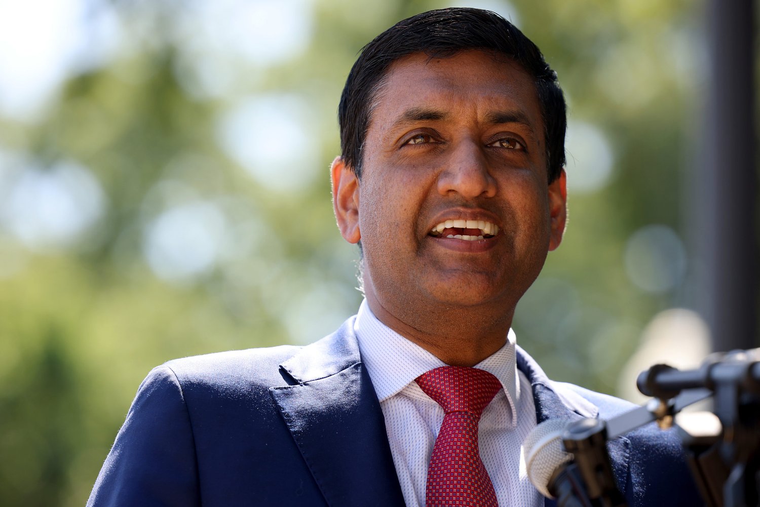 Khanna backpedals after sharing documentary clip with antisemitic influencer