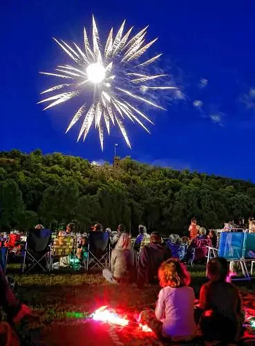 With 'Putt for a Purpose,' Greenfield Recreation Department kicks off fundraising for fireworks