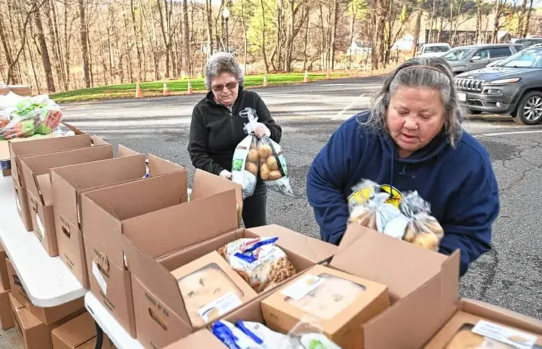 Bobby C’s Thanksgiving meals fundraiser entering 10th year
