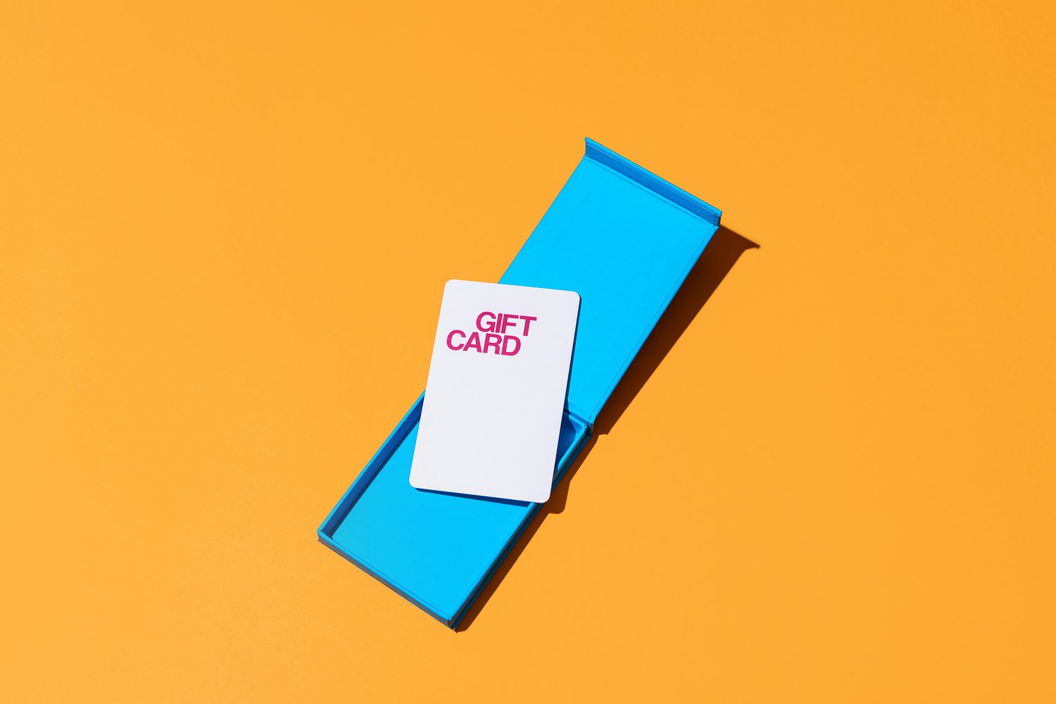 Miss Manners: I feel like I need to teach my niece to put more money on her gift cards