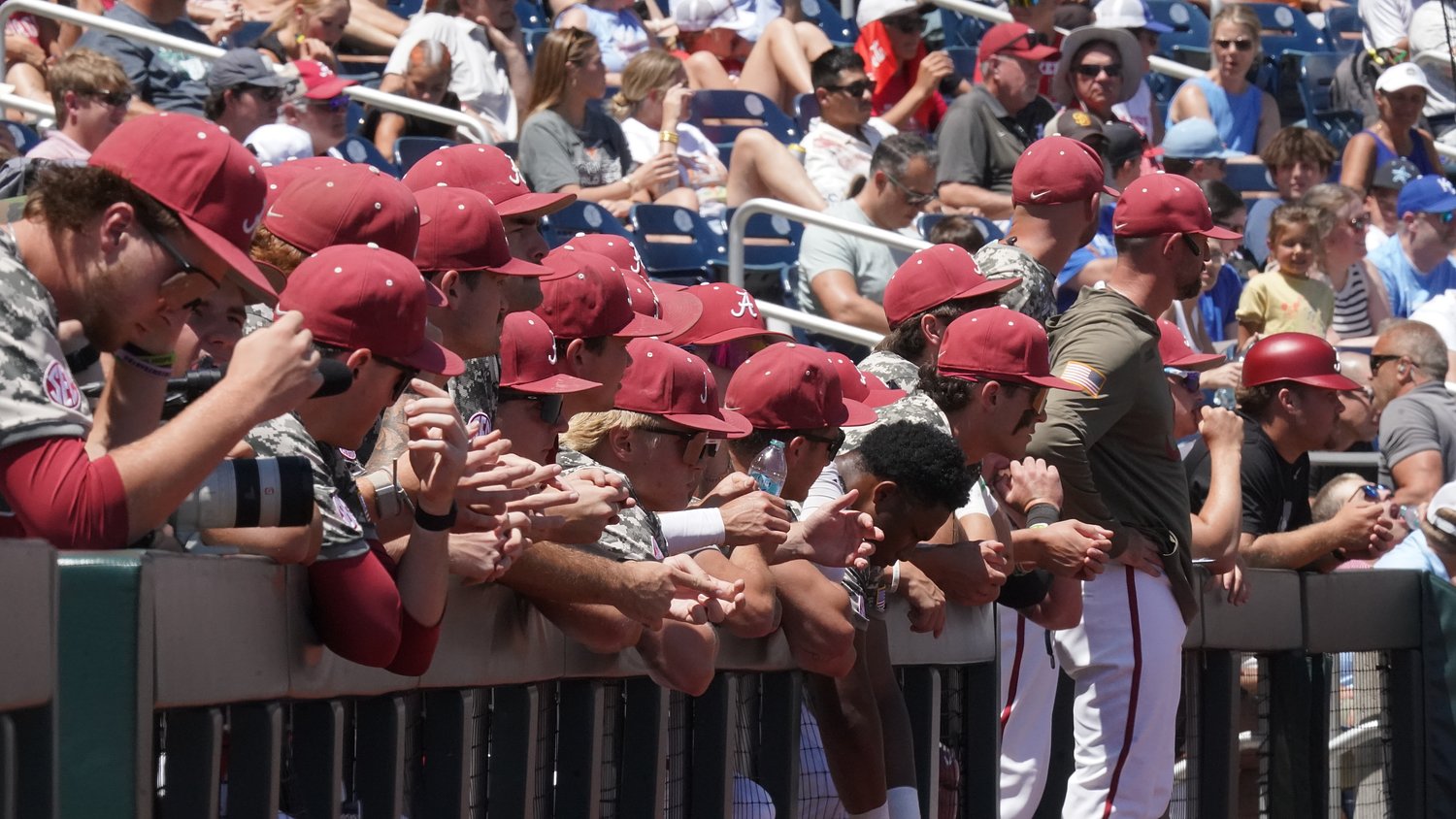 Alabama baseball’s season ends with College World Series loss to Texas