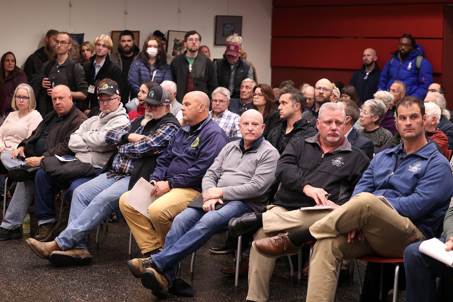 Standing room only for first public look at DeKalb 560-acre Endeavour Energy data center proposal