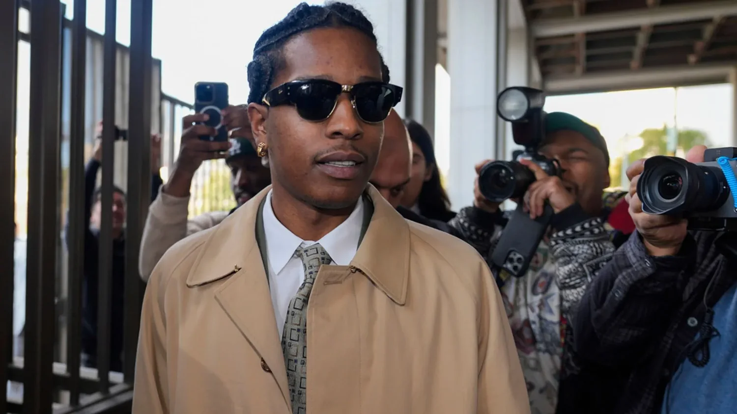 Rihanna appears at trial of A$AP Rocky and outshines key testimony on alleged shooting