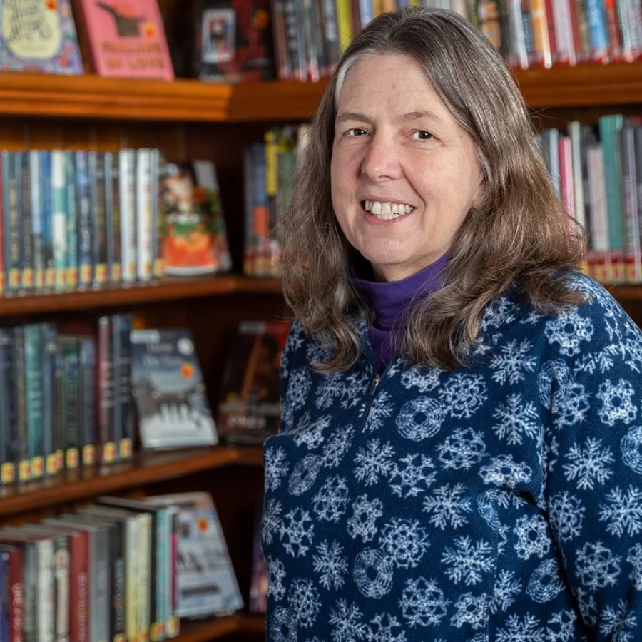 Shutesbury librarian wins national award for resilience