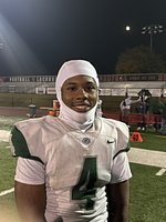 Glenbard West, behind Jamarcus Kelly’s 196 yards and 4 TDs, runs past Hinsdale Central to stay unbeaten