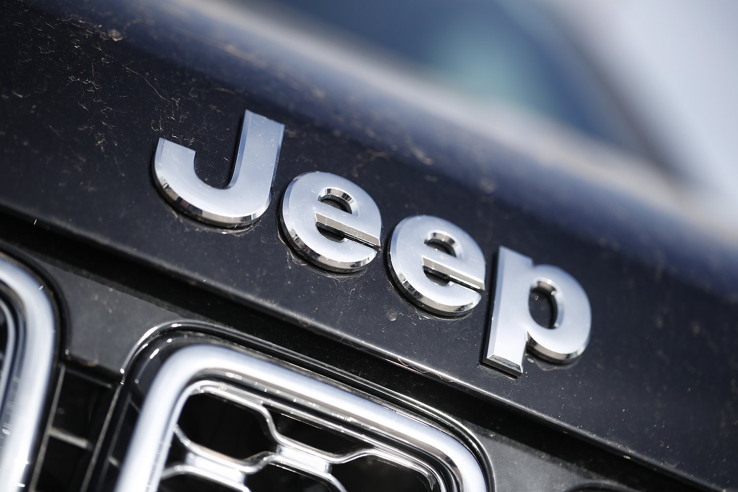 Chrysler recalls over 1 million Jeeps because they could catch fire while parked in your garage