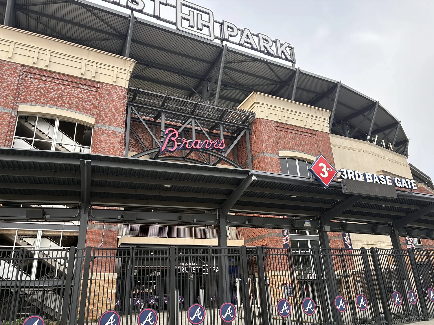 Atlanta Braves celebrate 60 years with new stadium features and ticket deals