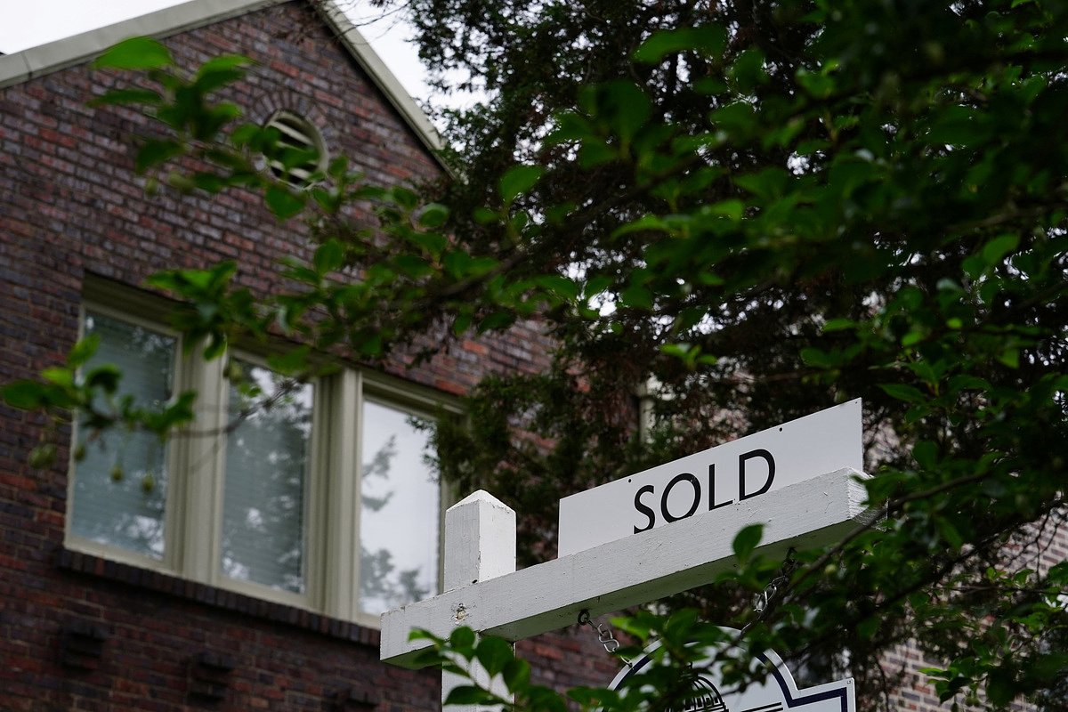 Escrow shortages surge, another sign of the housing crisis