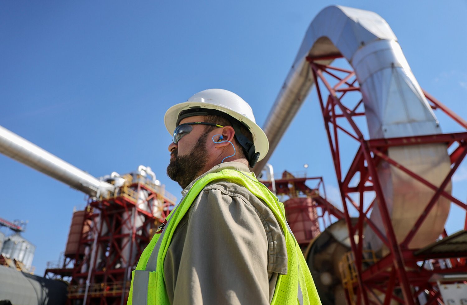 A ‘green’ energy giant promised these Southern towns prosperity, so why are they still dying?