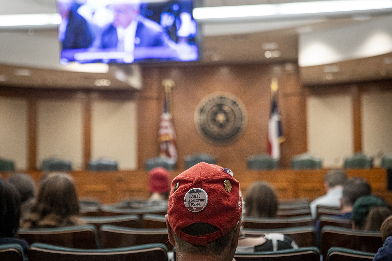 Texas leaders are asking data centers how much water they use. Most aren’t responding.