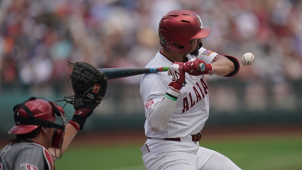 Scarbinsky: Alabama baseball would be better off with one less fan
