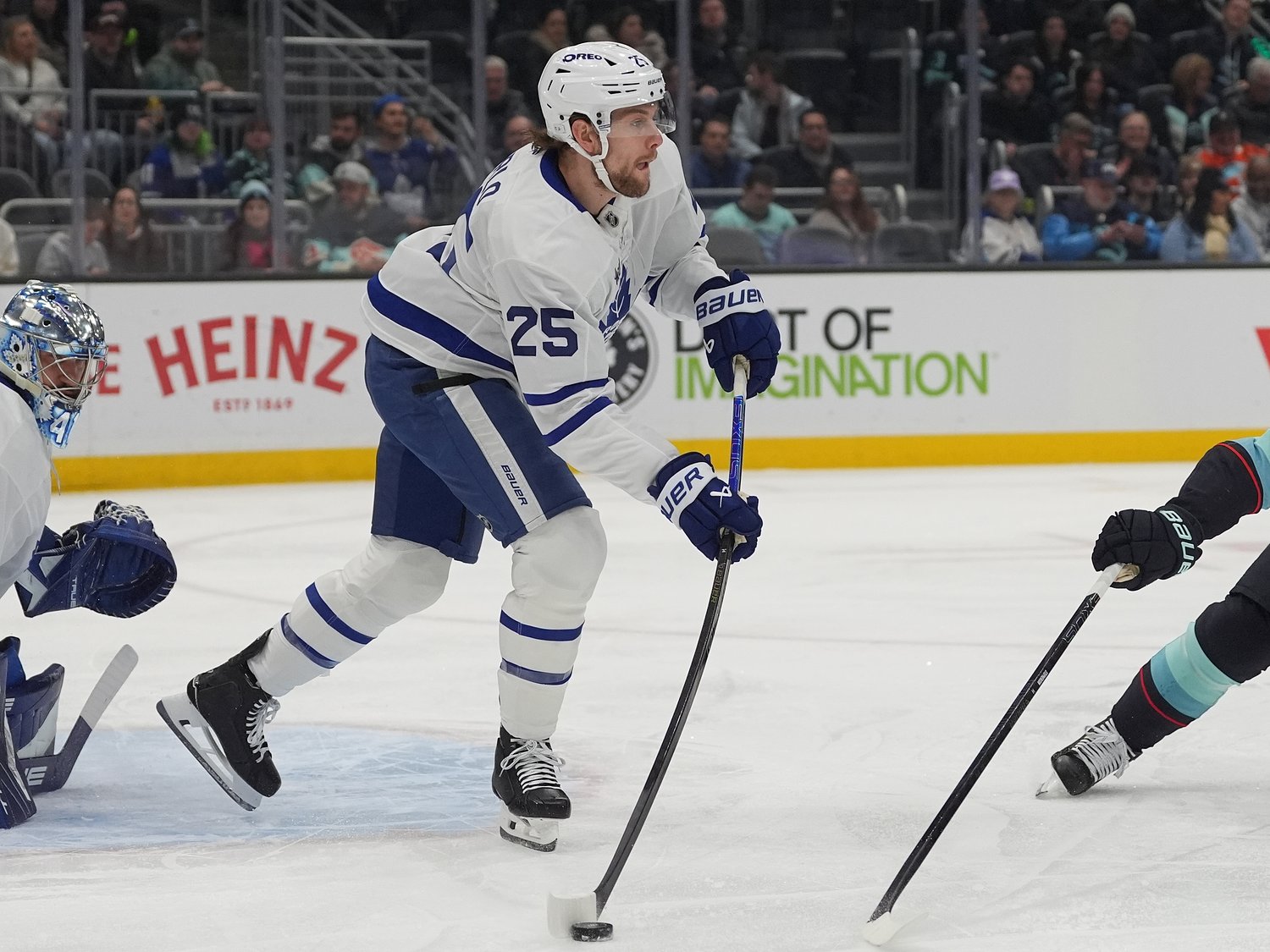 Former Bruins defenseman traded again