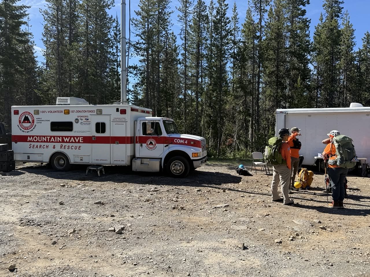 Lost hiker, dog found safe in Oregon’s Mount Hood National Forest