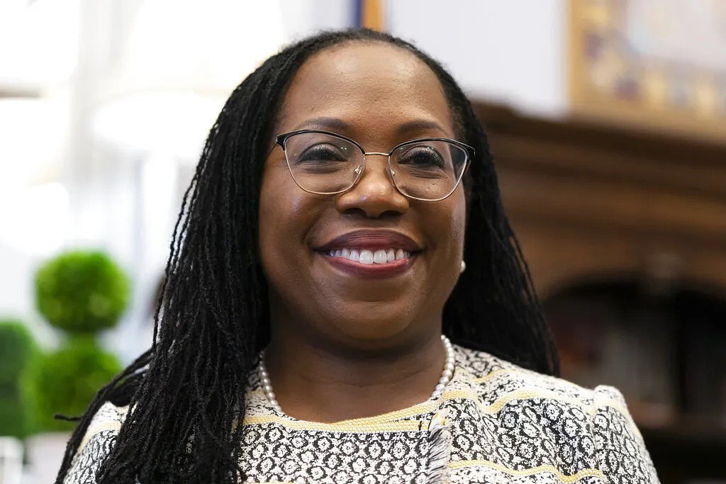 Supreme Court Justice Ketanji Brown Jackson brings book tour to Baltimore