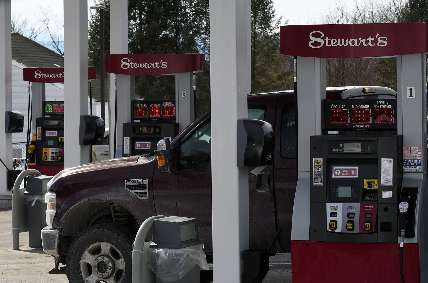 Saratoga County police say woman stole gas, hotel stays, meals over 7-month stretch