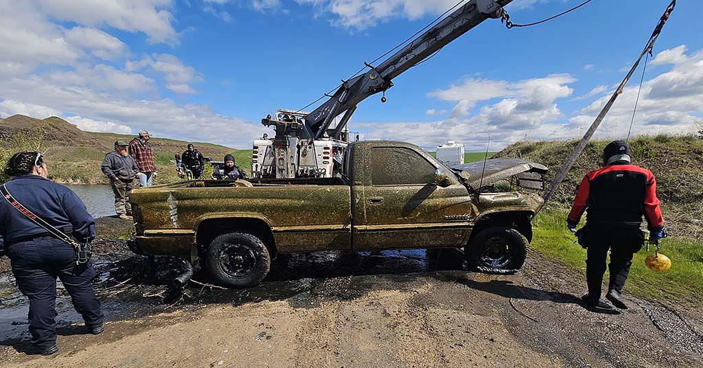How to clean up a pond: Remove 3 trucks