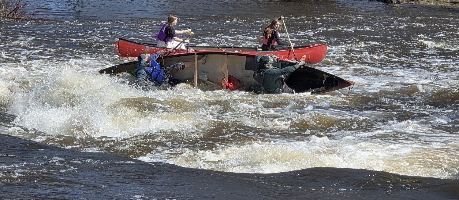 Maine’s largest canoe race draws hundreds to Kenduskeag Stream  