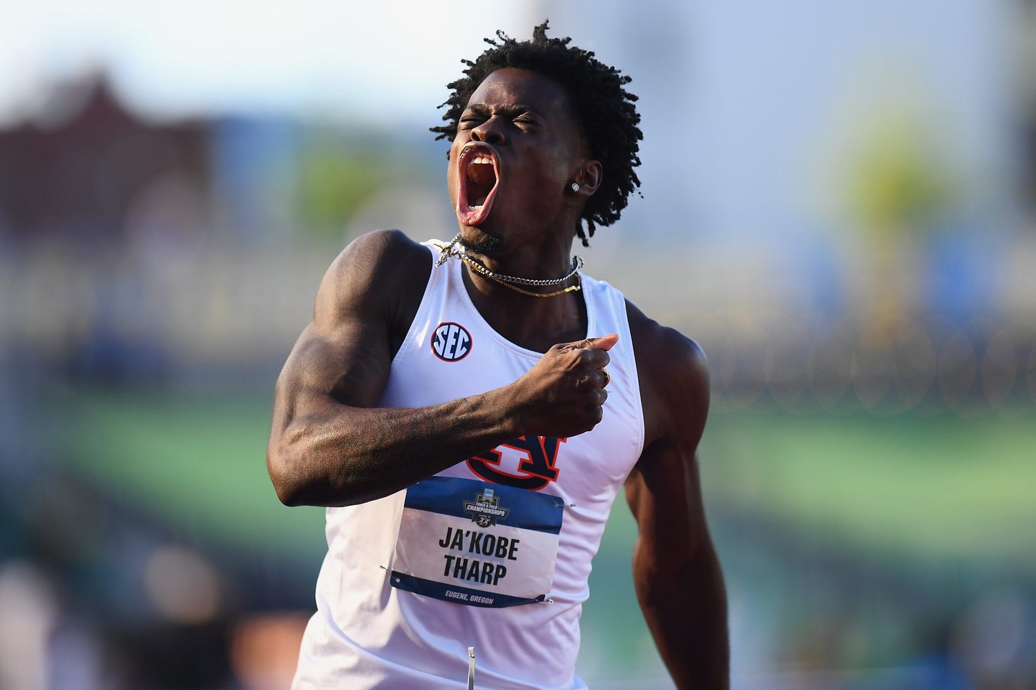 Auburn hurdler breaks world record during NCAA championships at Hayward