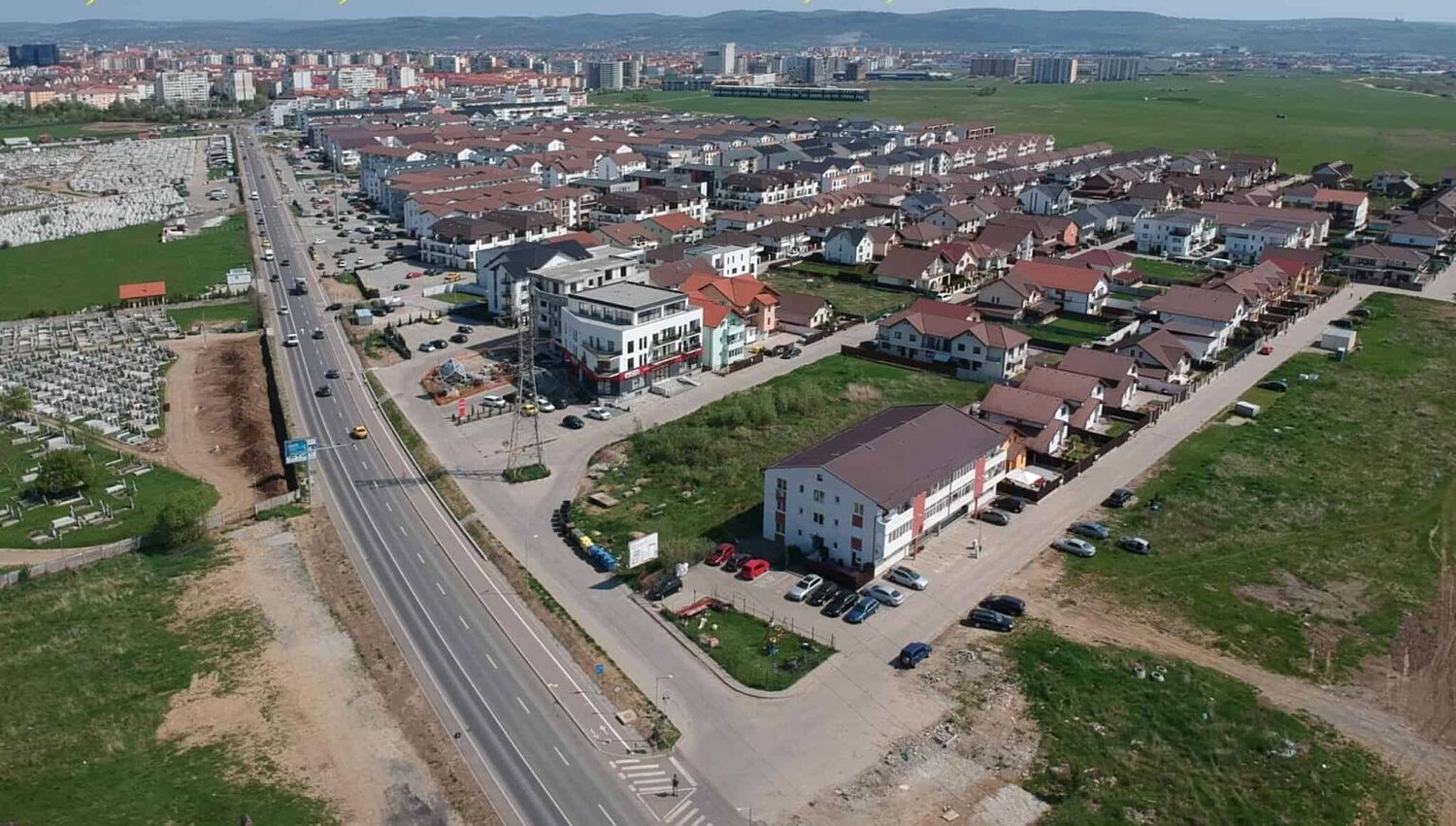 Joi se decide soarta unui teren de peste 5.000 de metri pătrați din Cartierul Arhitecților: Primăria vrea să amenajeze locuri de joacă și spații verzi