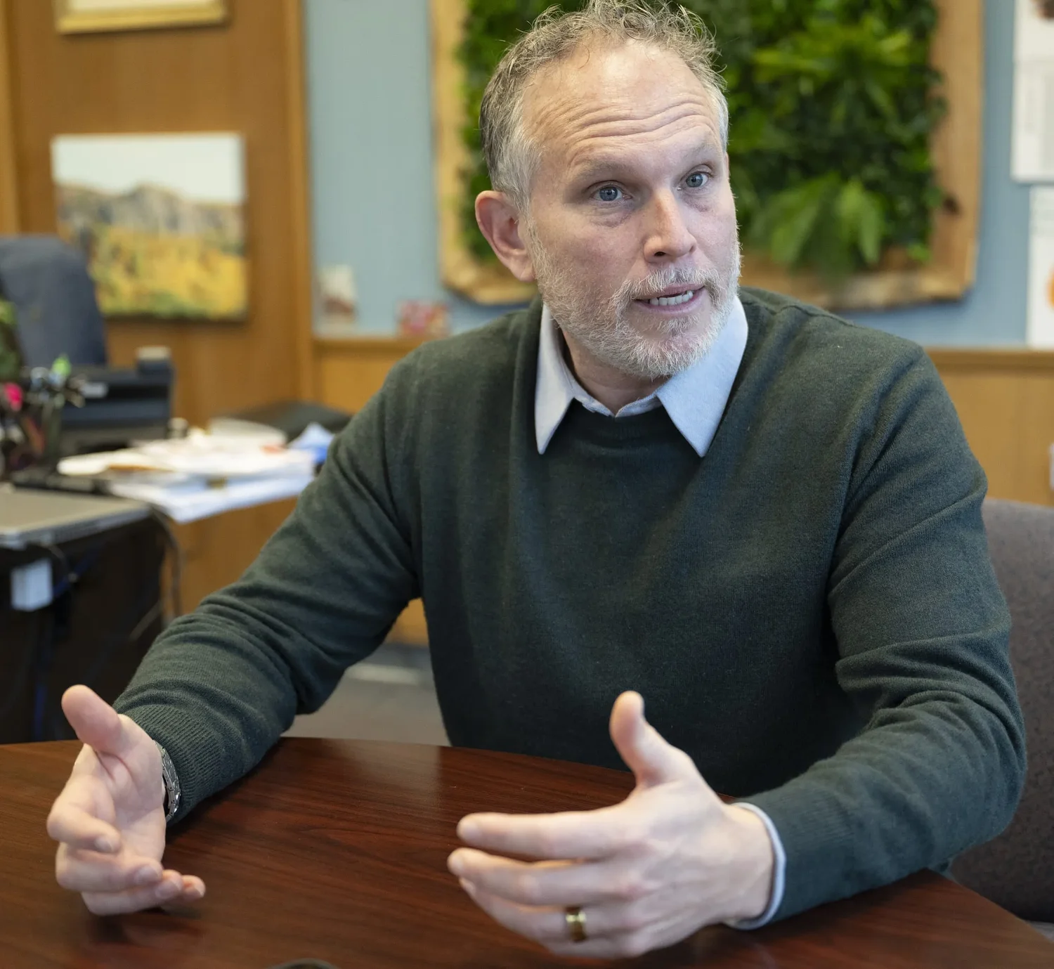Eight more on tap: Easthampton City Council backs mayor’s push for new liquor licenses