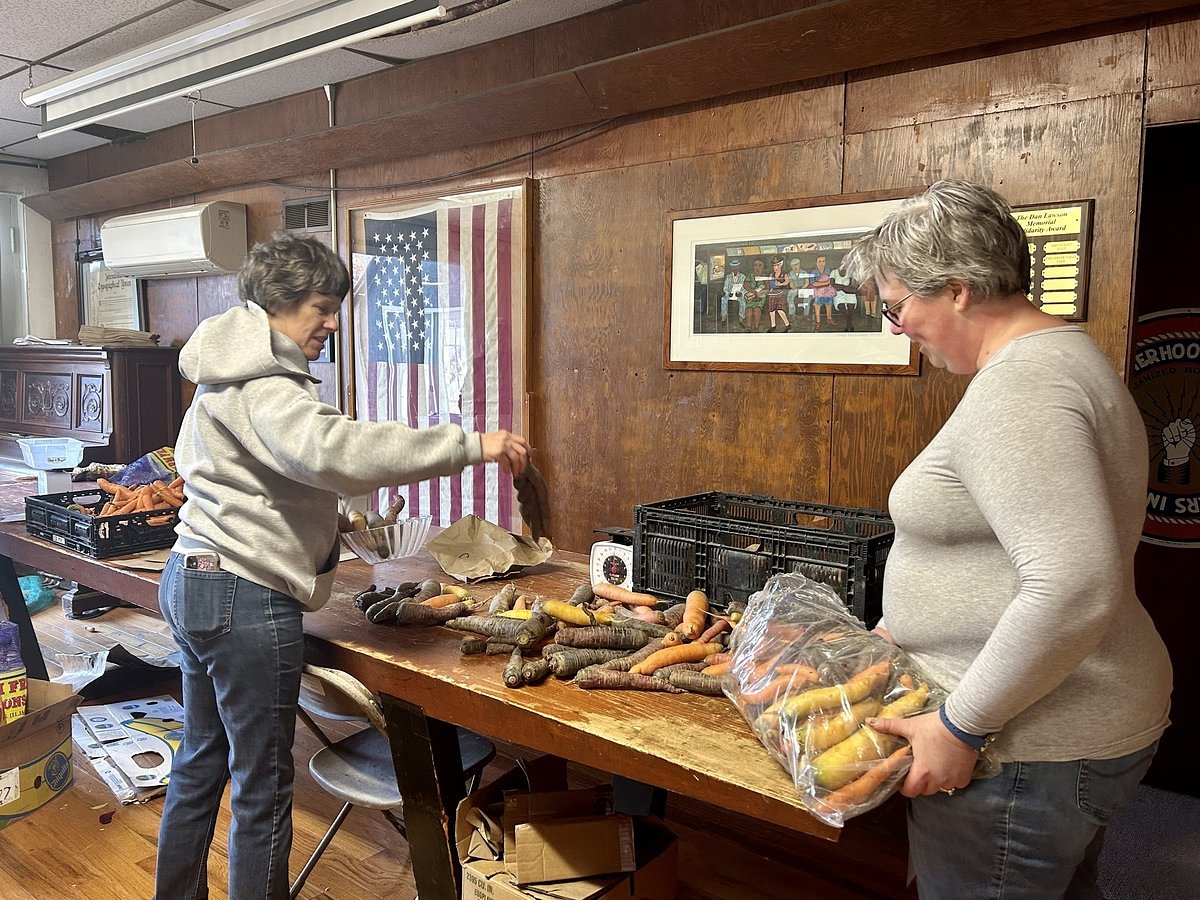 Demand surges for free Thanksgiving meals