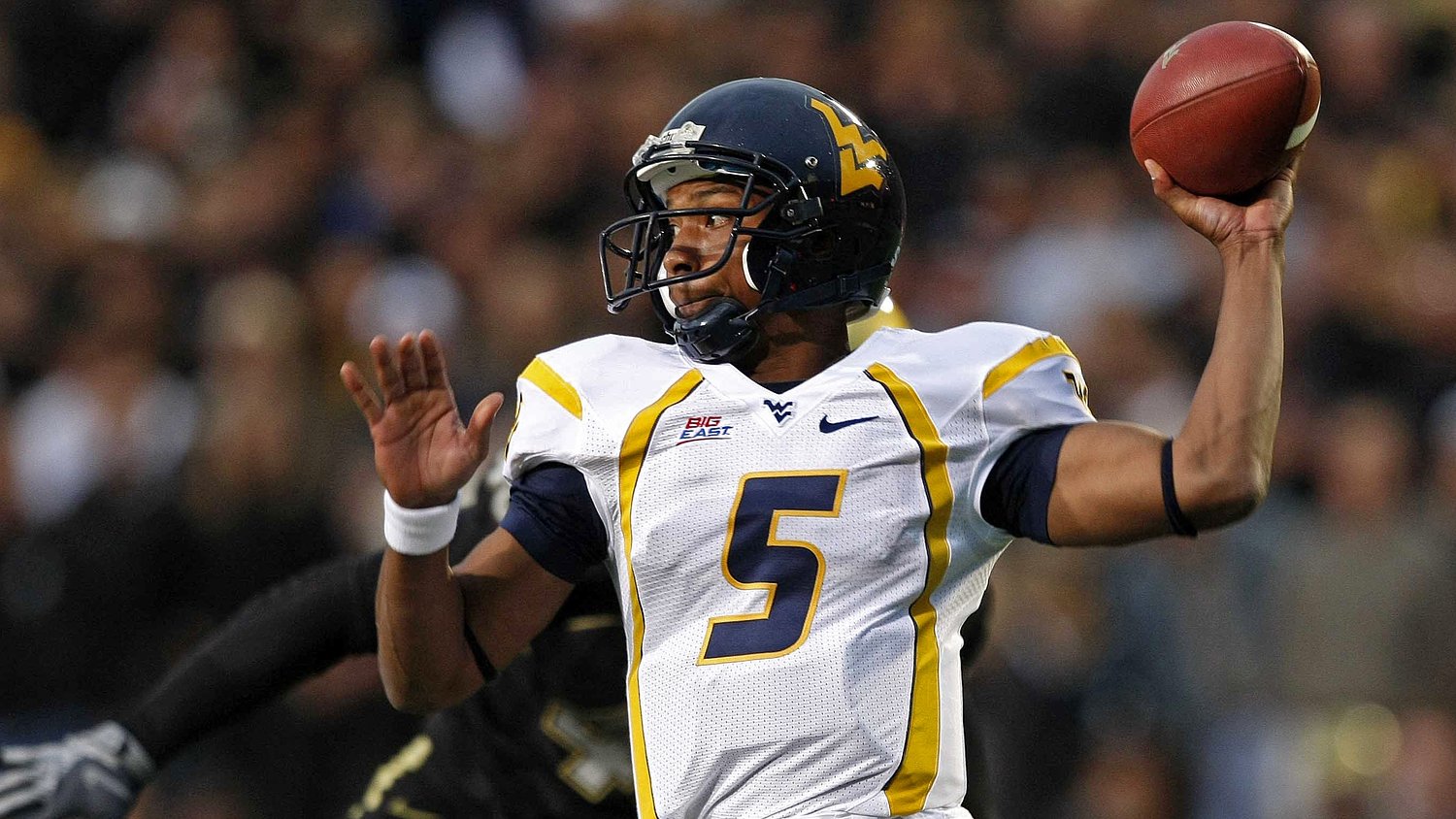West Virginia football to retire legendary Alabama native’s number
